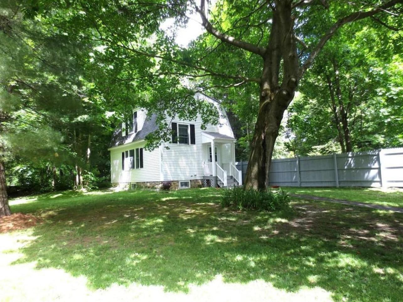 Quintessential Vt Cottage In Manchester Village 外观 照片